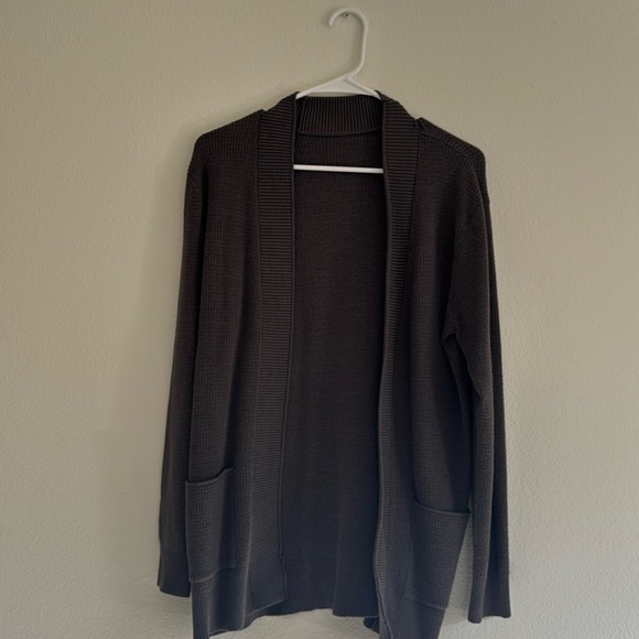 Women’s Cardigan - Picture 2 of 2